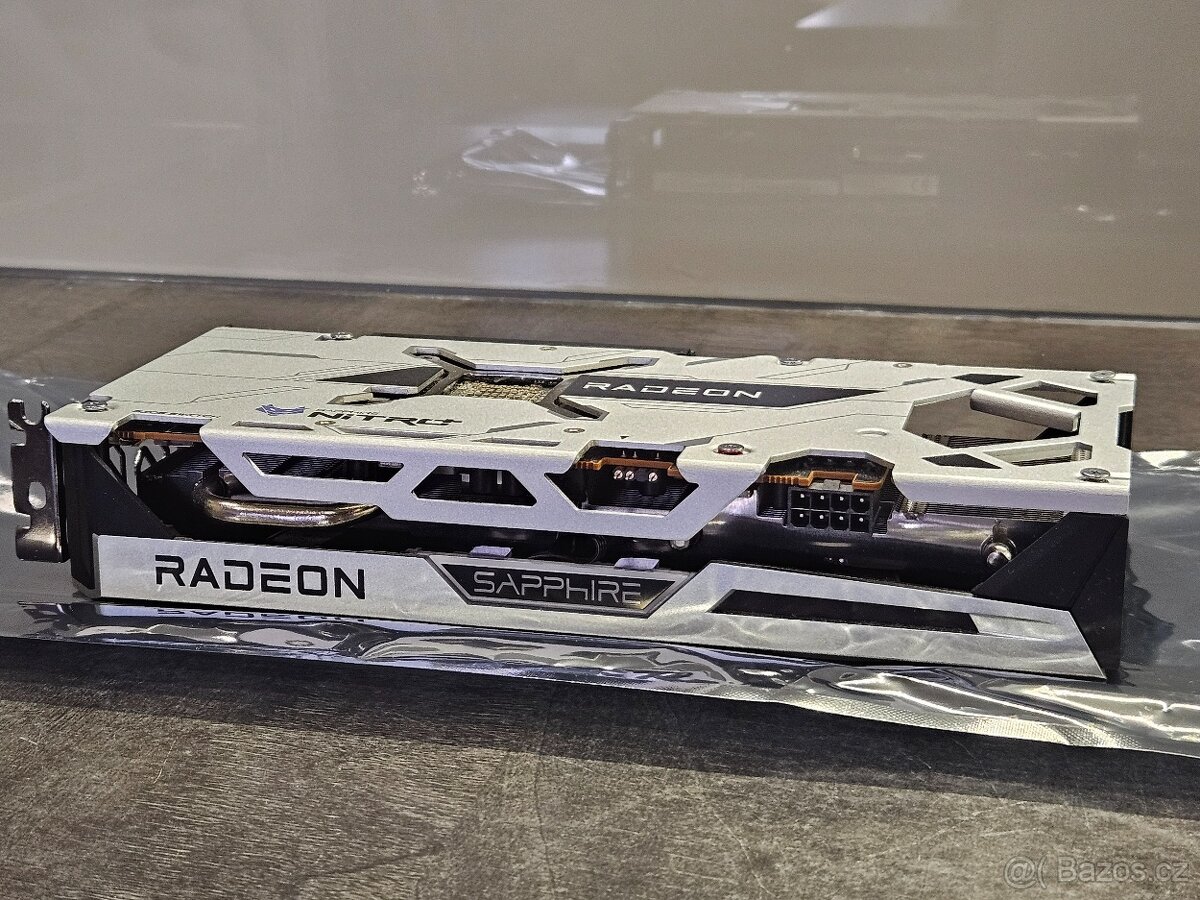 AMD Radeon RX 6600 XT - 6