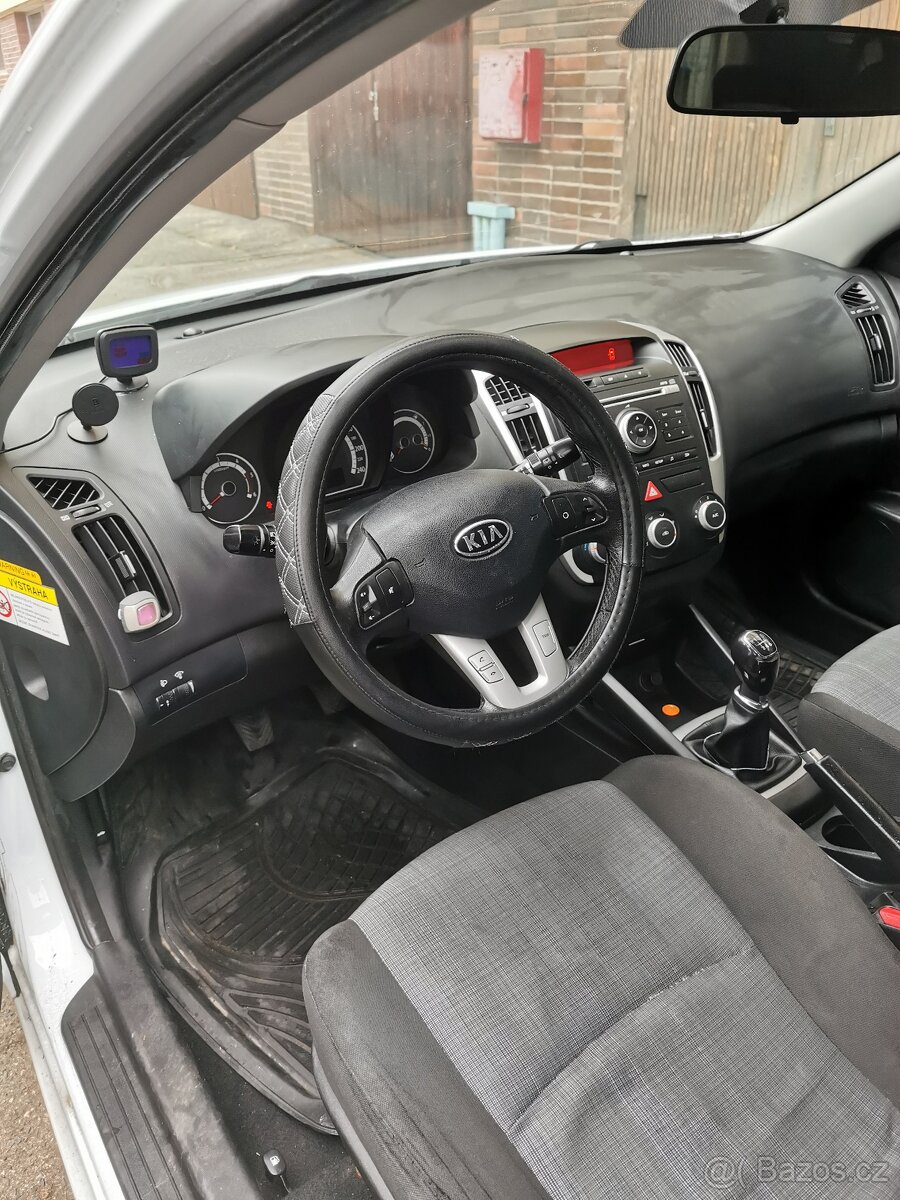 Kia Ceed, 1.6, diesel - 6