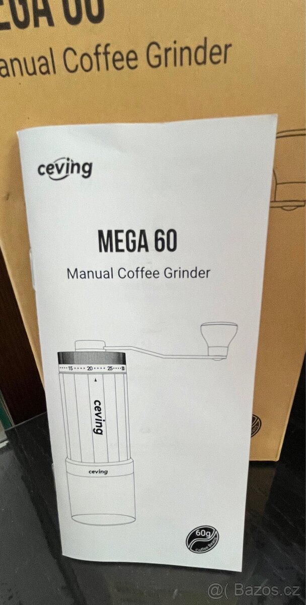 Manuální mlýnek na kávu - 6