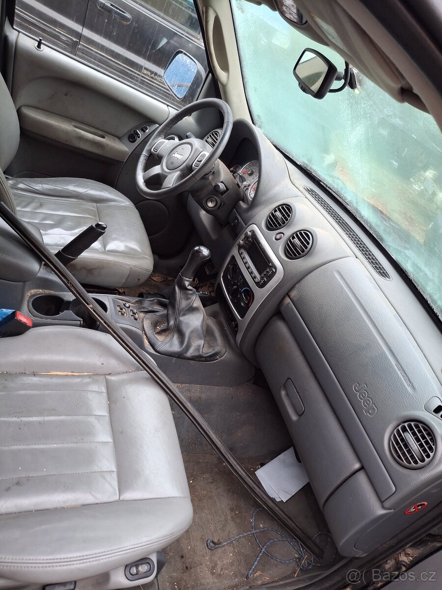 Jeep cherokee kj na ND - 6