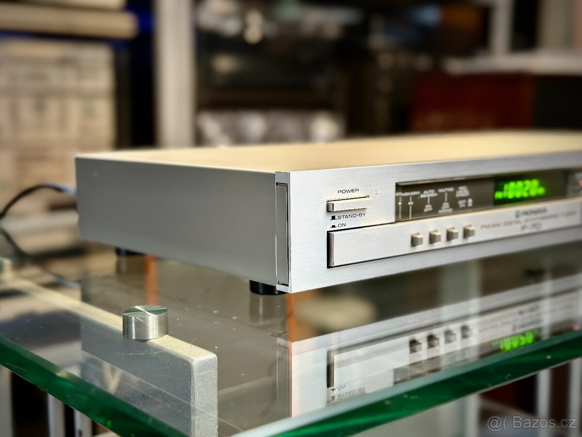 PIONEER F-70 (r.1983) 120V - 6