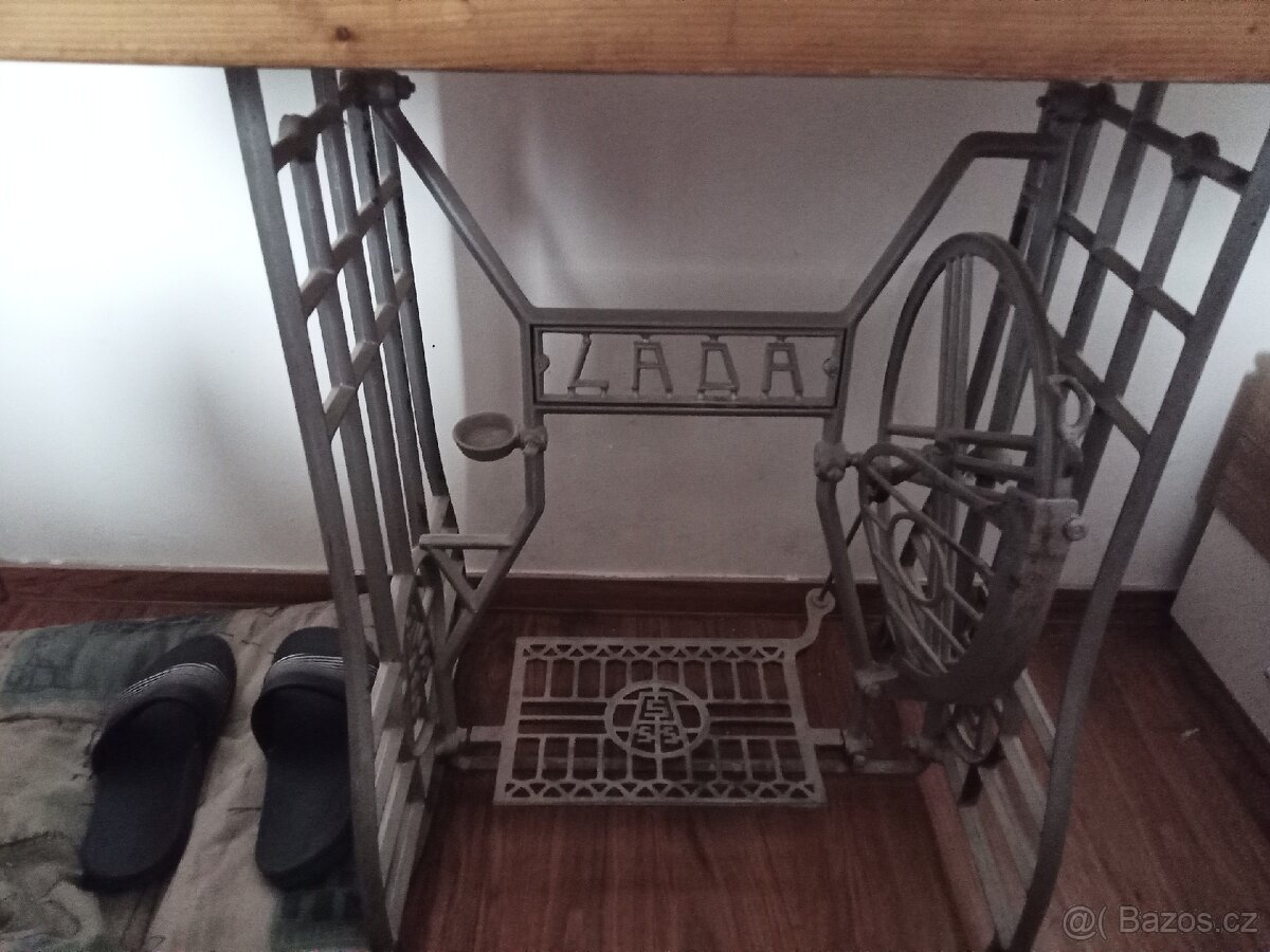 Stůl že šicího stroje - 6