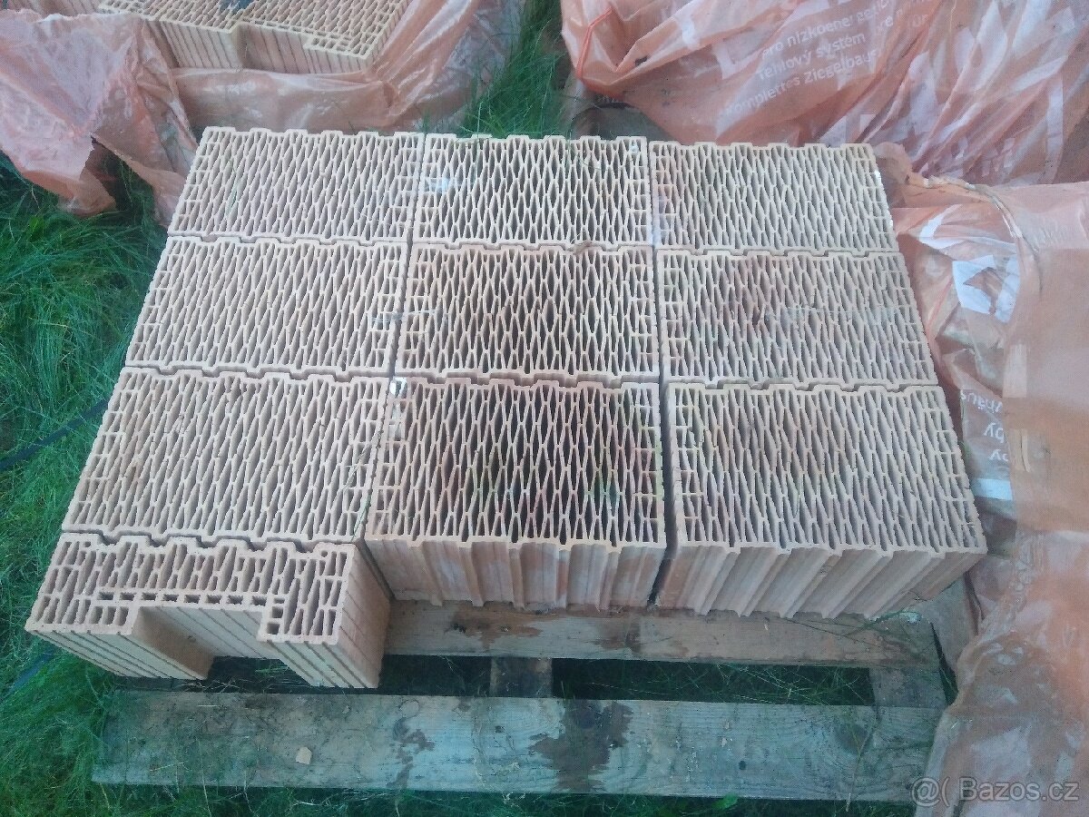 Cihly Heluz, Heluz family - 6