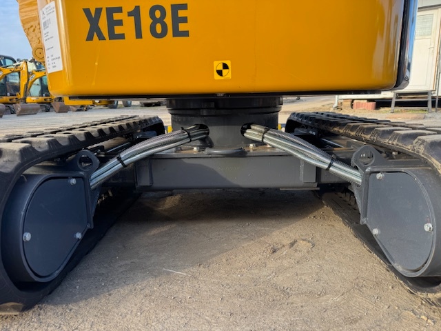 Pásový bagr XCMG XE18E - 6