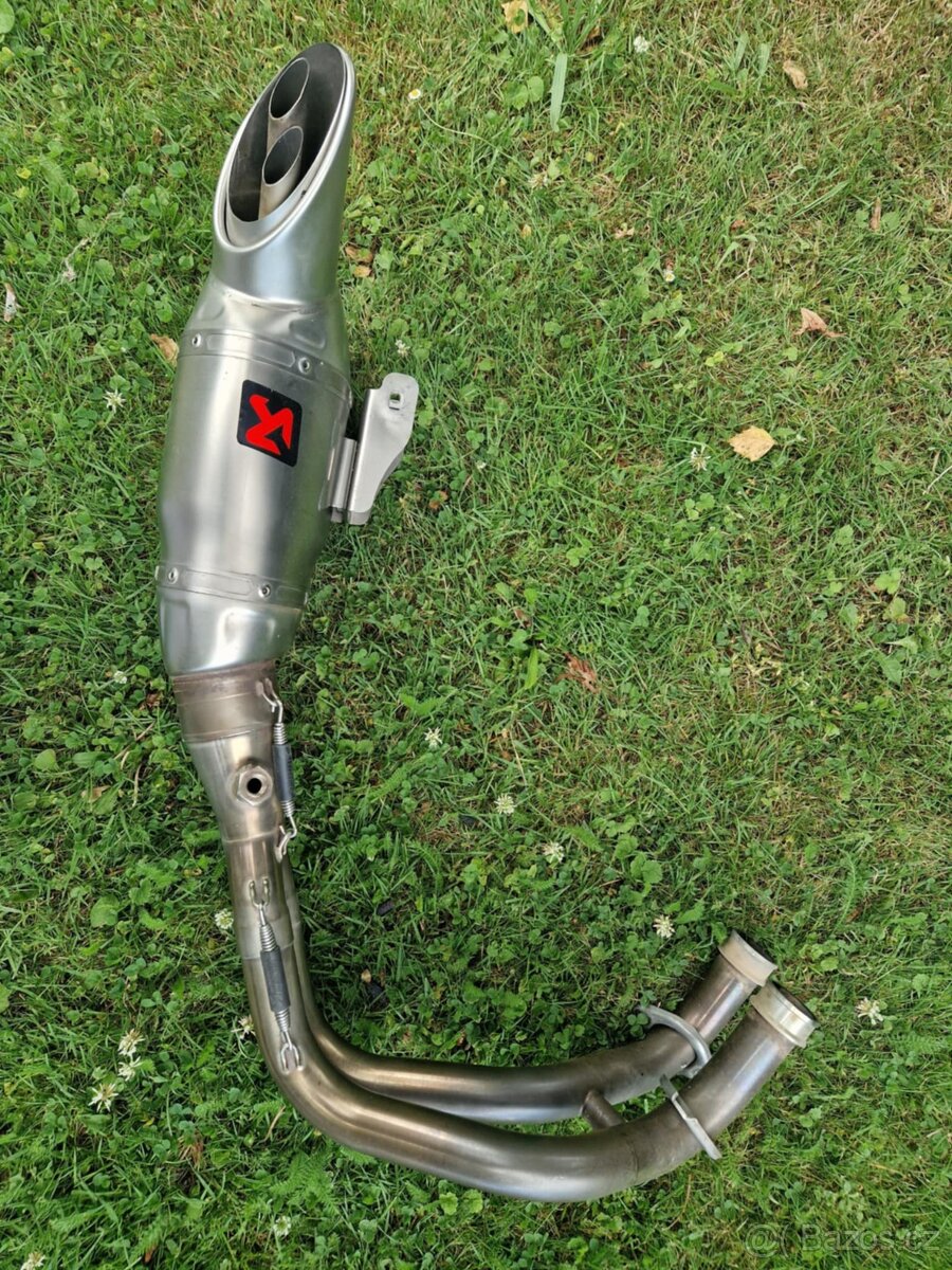 Yamaha MT 07 Akrapovič - 6