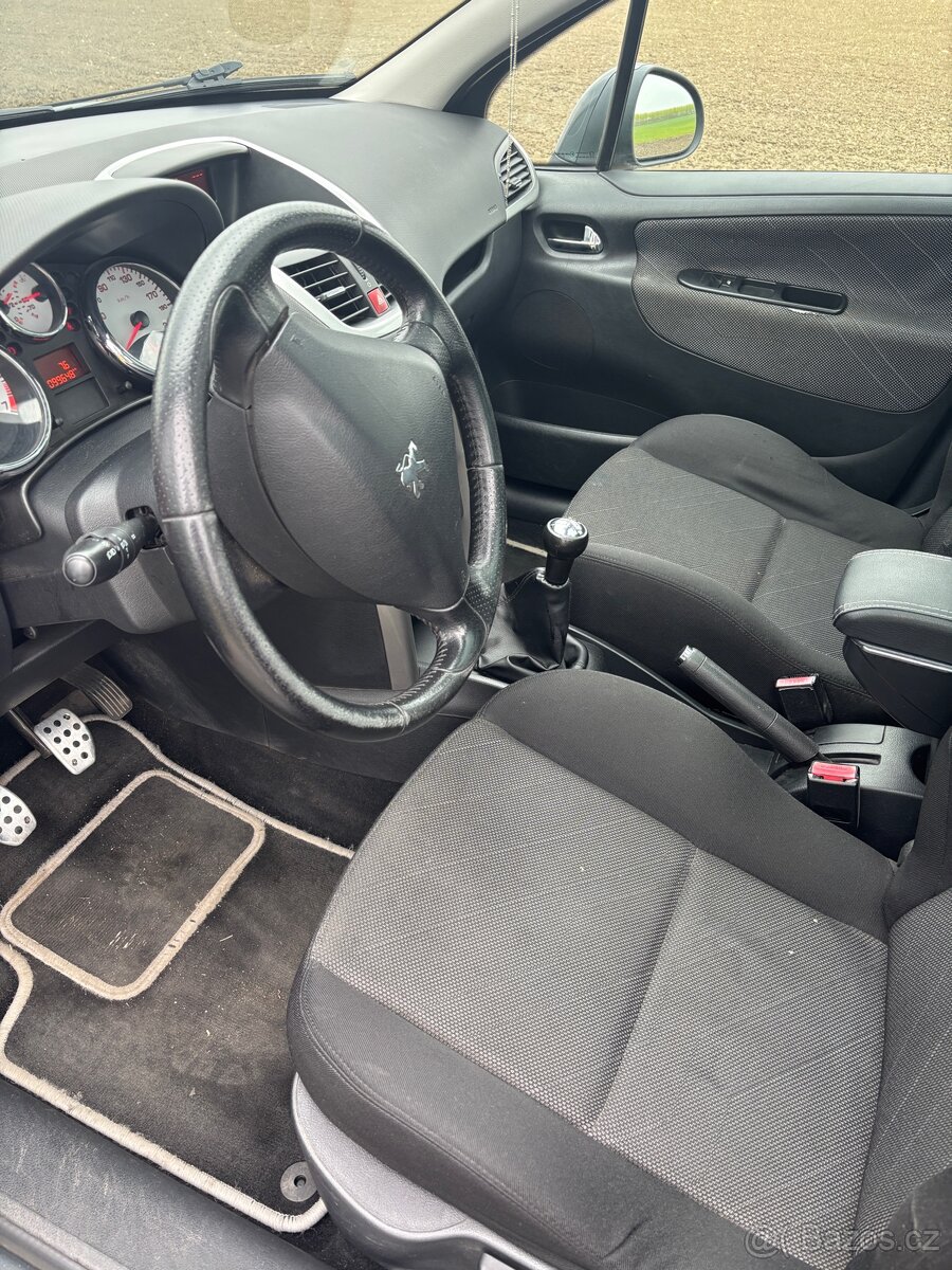 Peugeot 207sw - 6