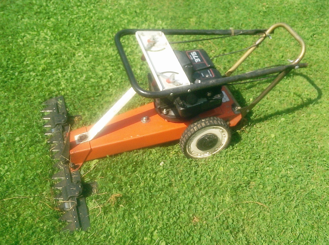 Benzinová hřebenová sekačka - 6