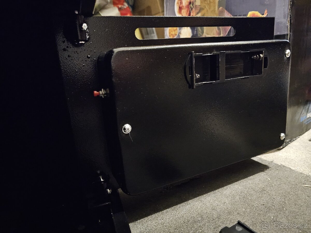 Digitální sejf 35 x 25 x 25 cm - 6