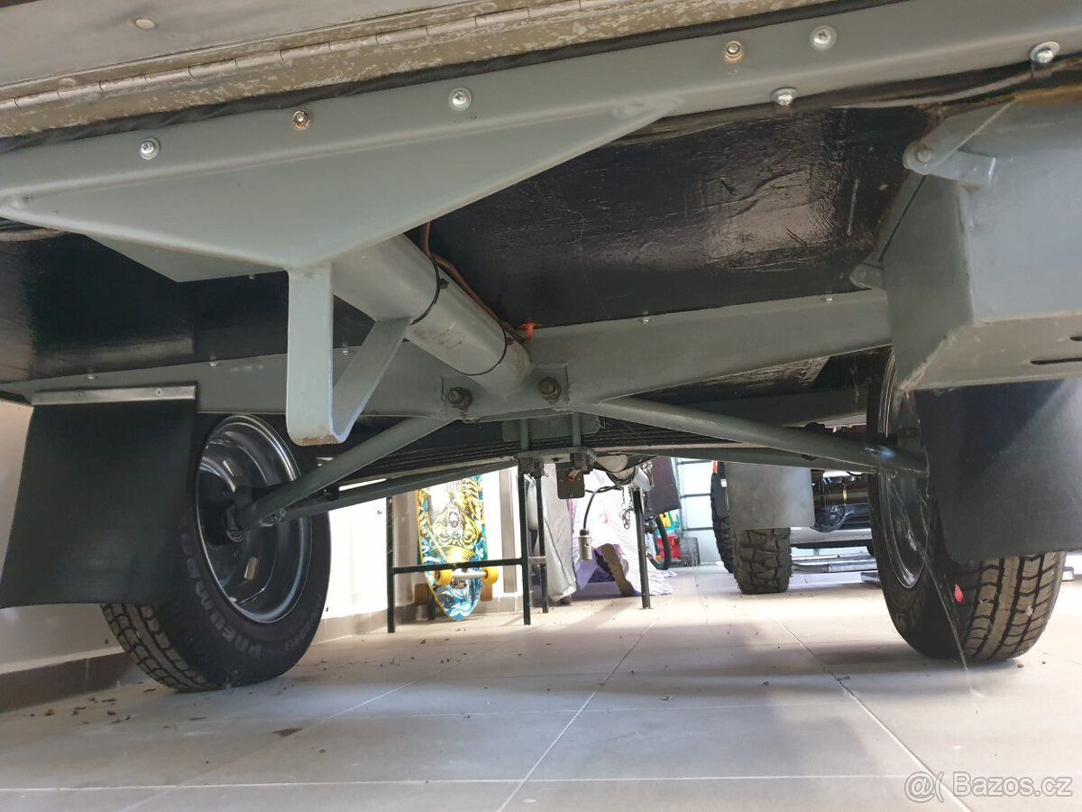 Prodám kempovací vozík DDR - 6