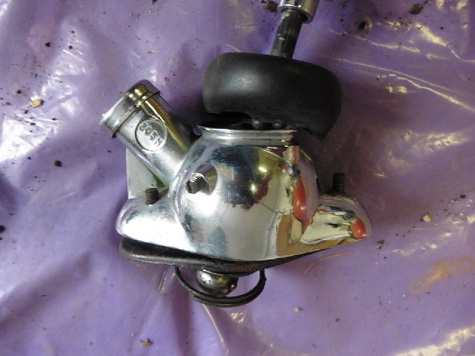 VW Brouk - uzamykatelná řadící páka - 6