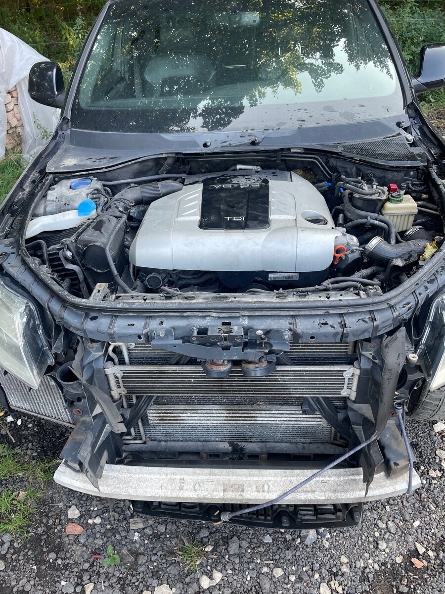 // Díly \\ Audi Q7 3.0tdi BUG - 6