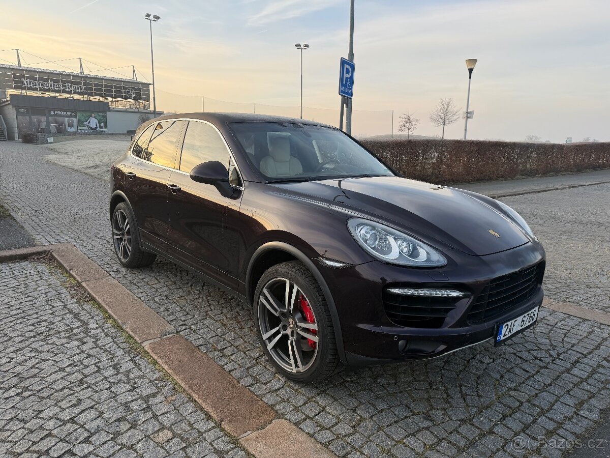 Porsche Cayenne Turbo 4.8 V8 Biturbo | 368 kW - 6
