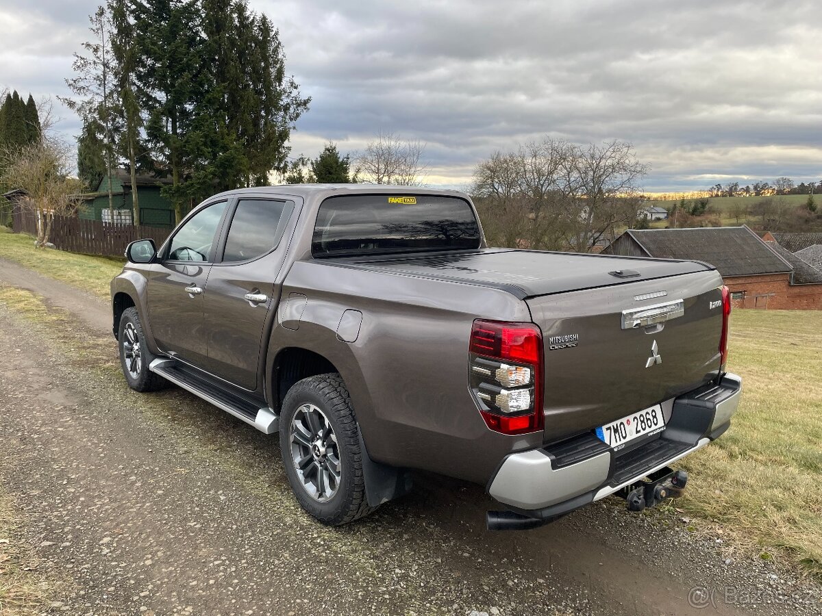 Mitsubishi L200 - 6