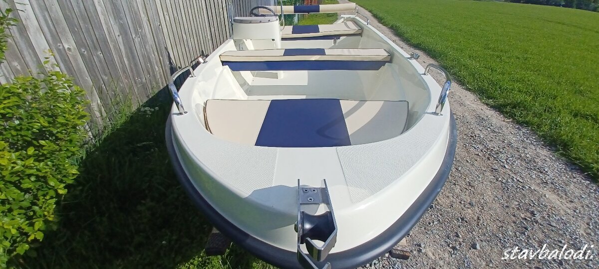 Motorový člun, loď Any 430 - 6