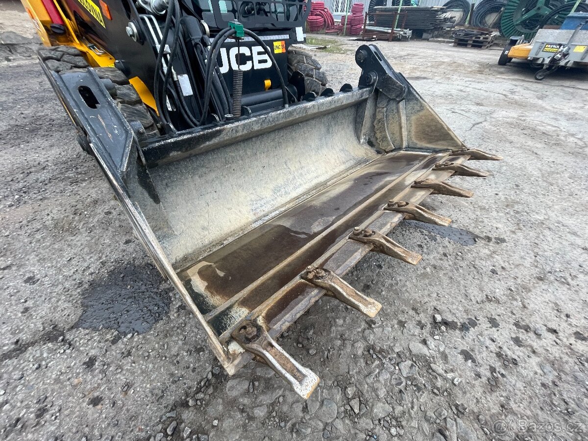 Smykový nakladač JCB 155 - 6