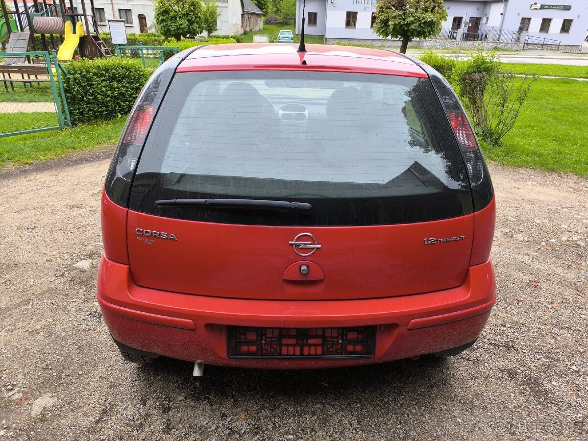OPEL CORSA 1,2i TWINPORT 50 000 Km - 6