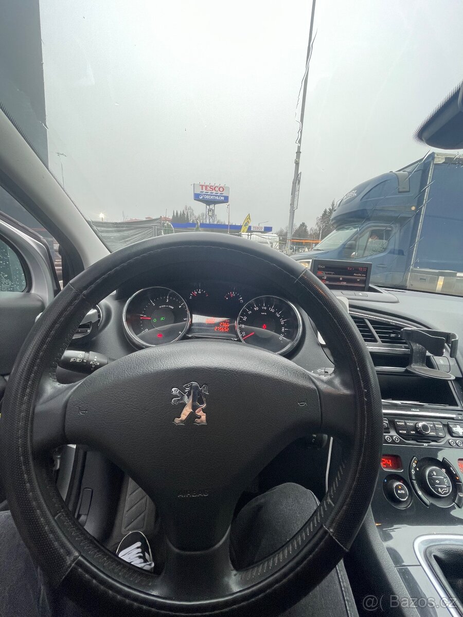 Peugeot 5008-7 míst - 6