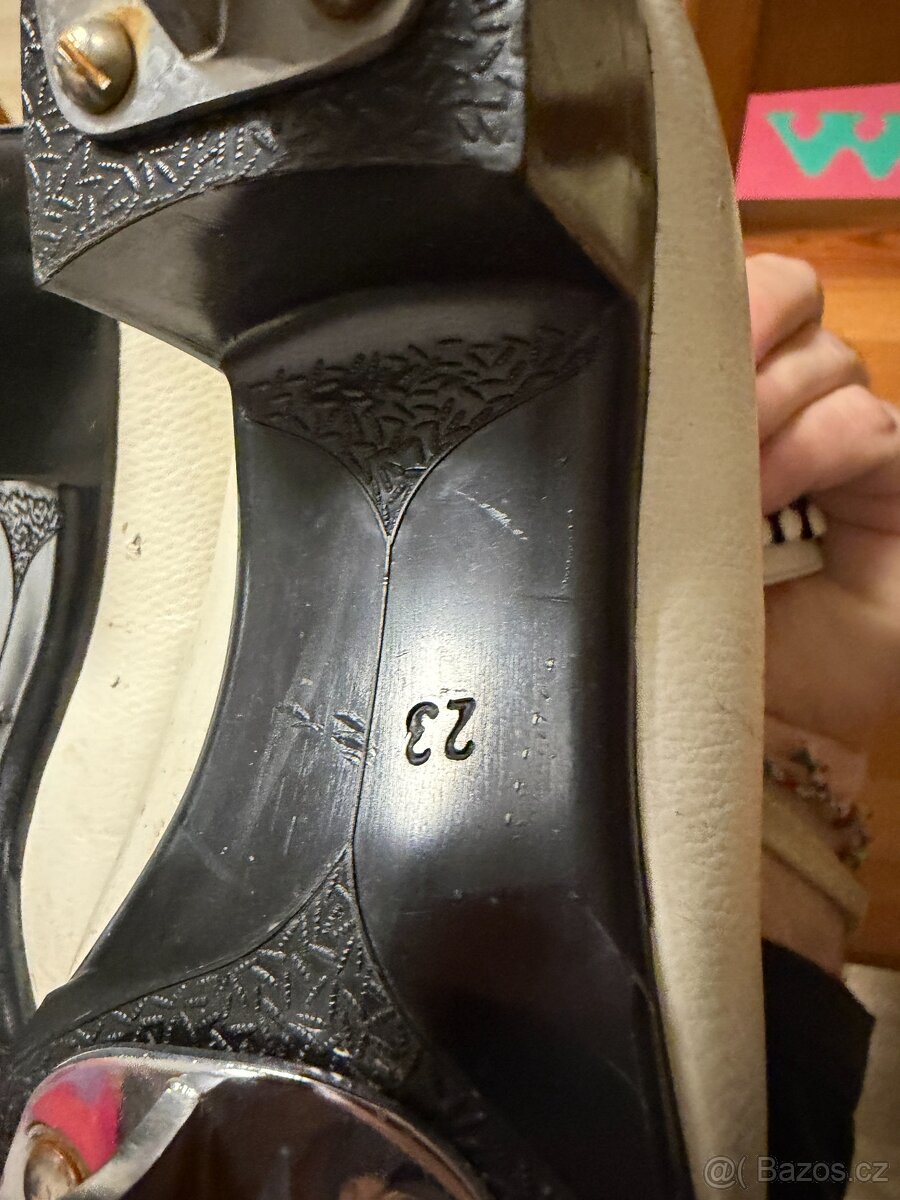 dívčí/dětské kožené brusle Botas, vel. 23 (stélka 22,5) - 6