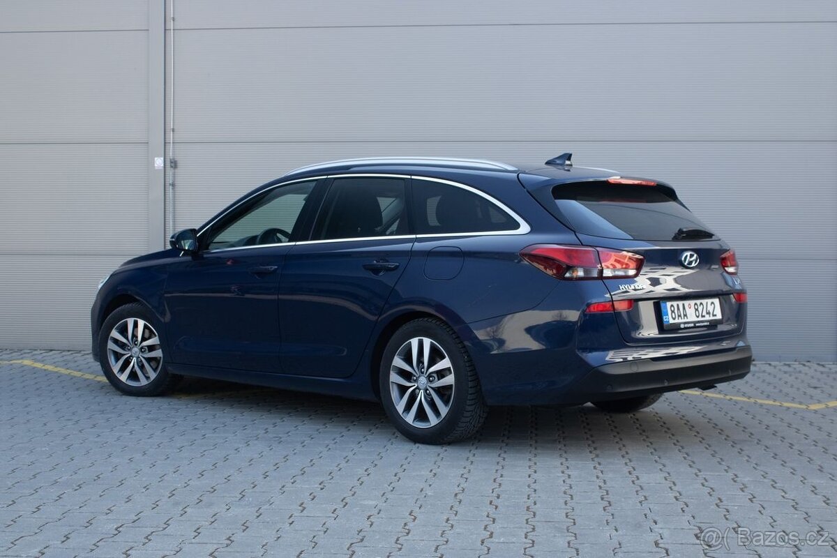 Hyundai i30 nájezd 31 600 km - 6