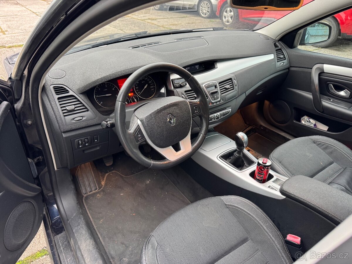 RENAULT LAGUNA 2,0 DCI,110 KW,ROK 2008,NAJ 180 TKM,DIGI KLIM - 6