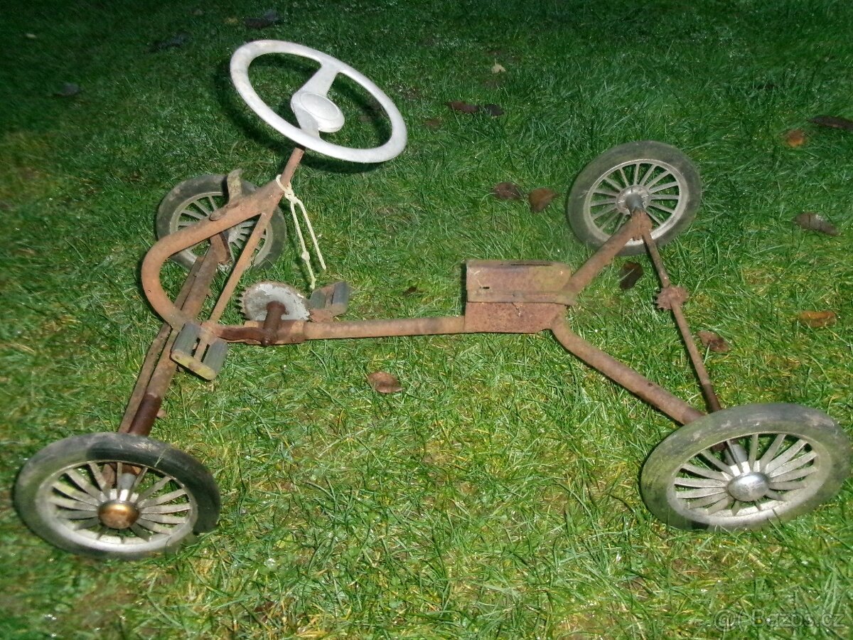 prodám čtyřkolová dětská kára, stará dětská šlapací tříkolka - 6