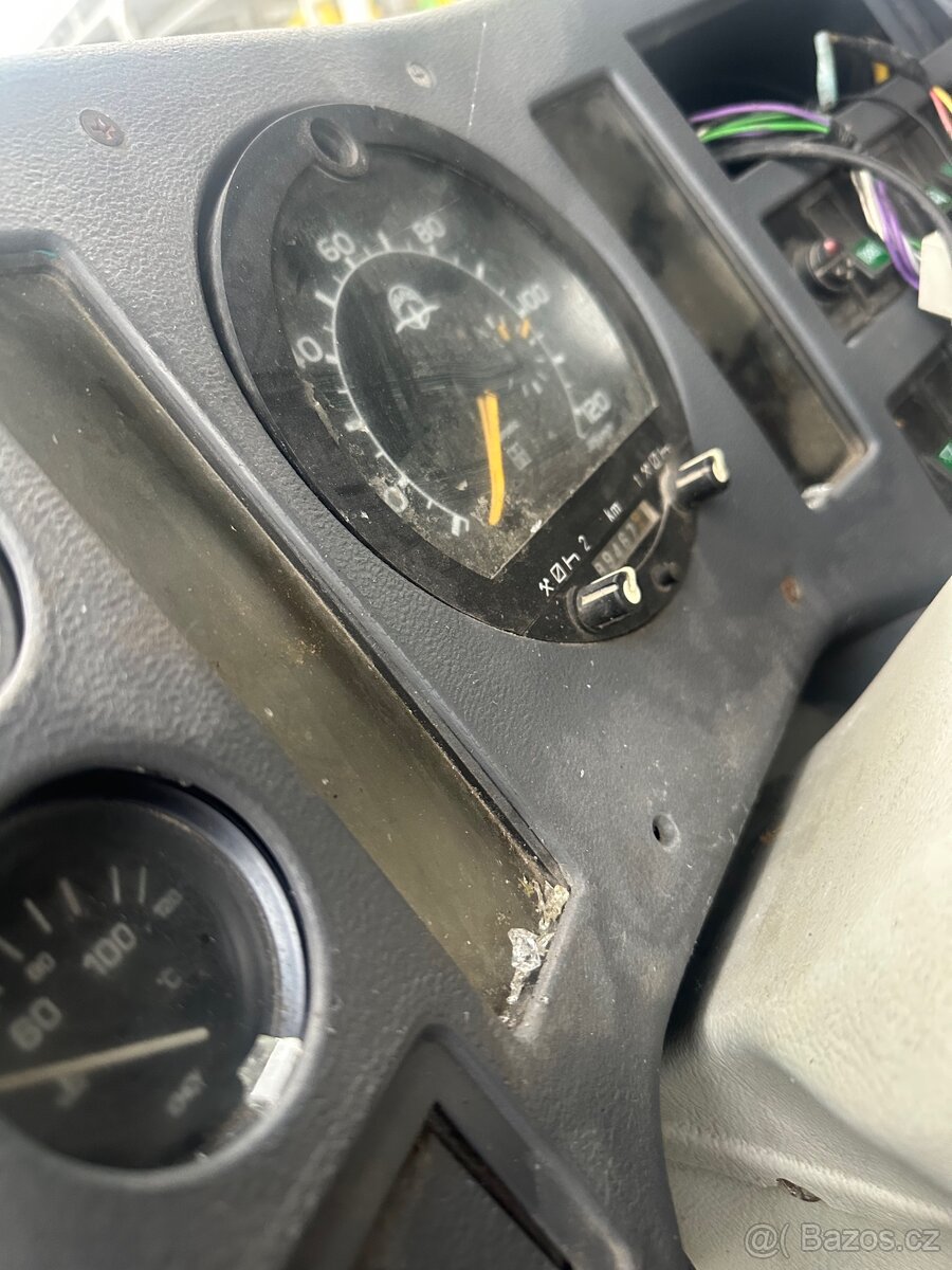 Kabina Avia Daewoo A75 - 6