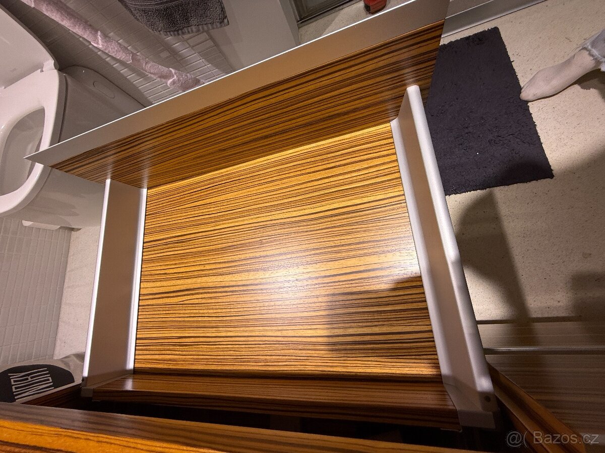 Zebrano koupelnová skříňka - 6