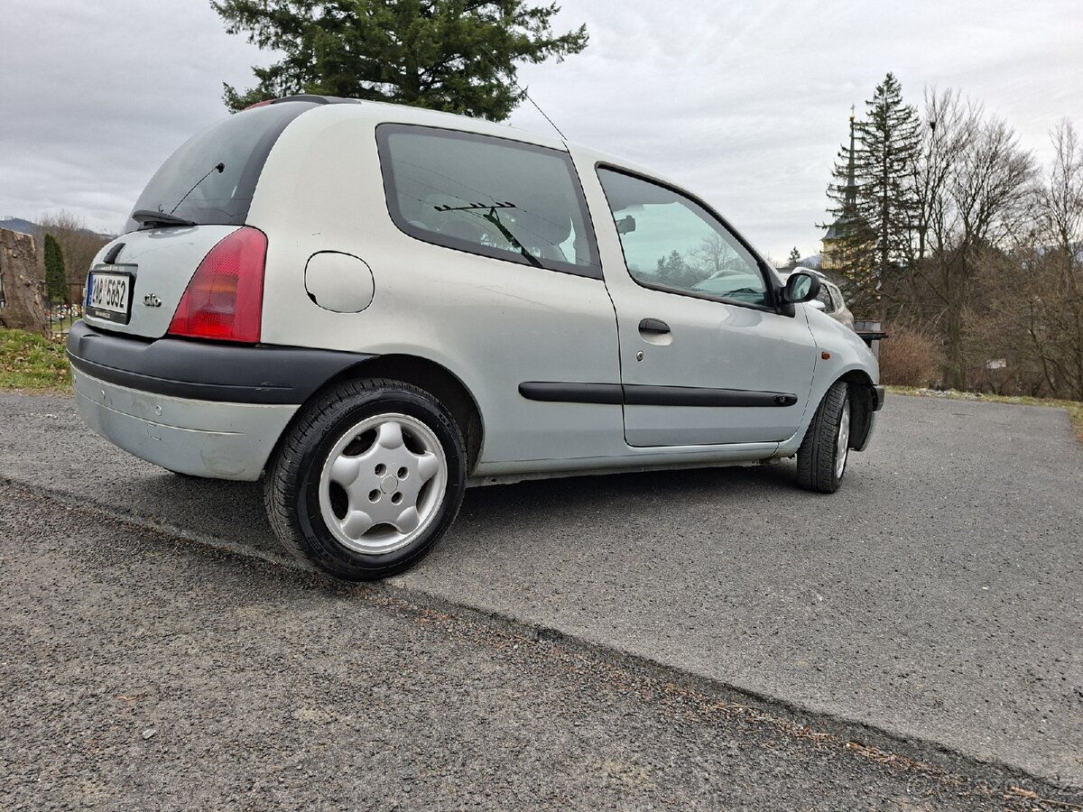 Renault clio 1.2 8v 43kw AC - 6