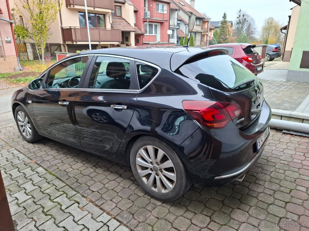 Opel Astra J 2.0 CDTI 121 kW, 2013 – top stav, výbava, cena - 6