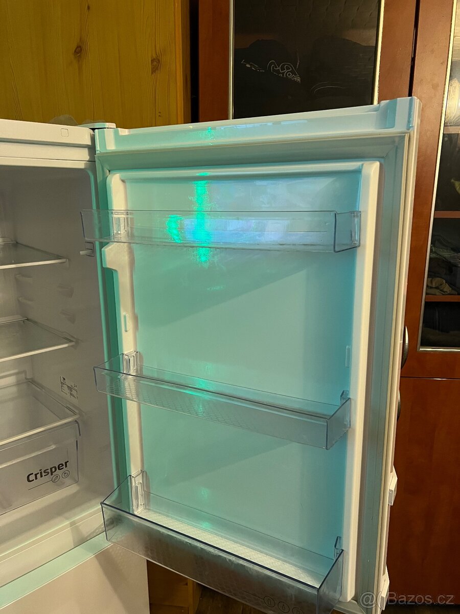 Lednice s mrazákem BEKO – hezký čistý stav - 6