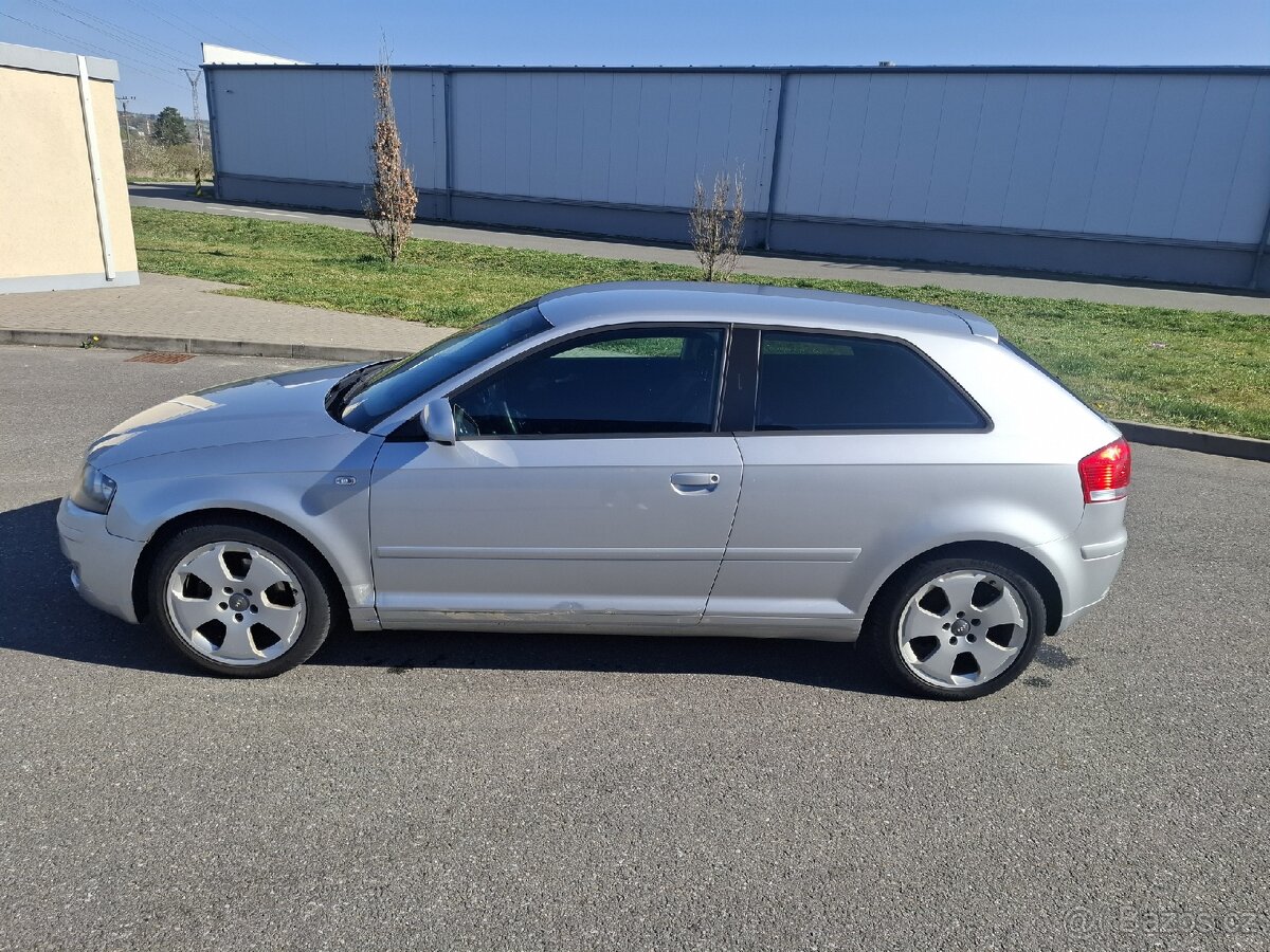 Prodám Audi A3 1.6i - 6
