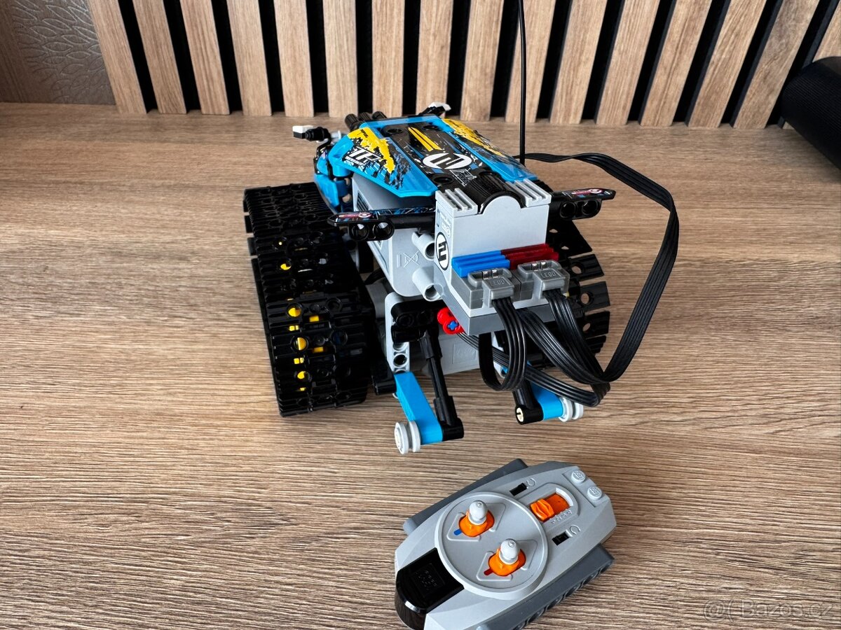 Lego Technic 42095 auto na dálkové ovládání - 6