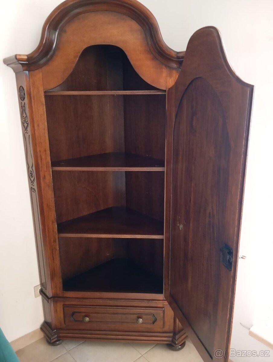 Starožitná rohová selská skříň Voglauer - 6