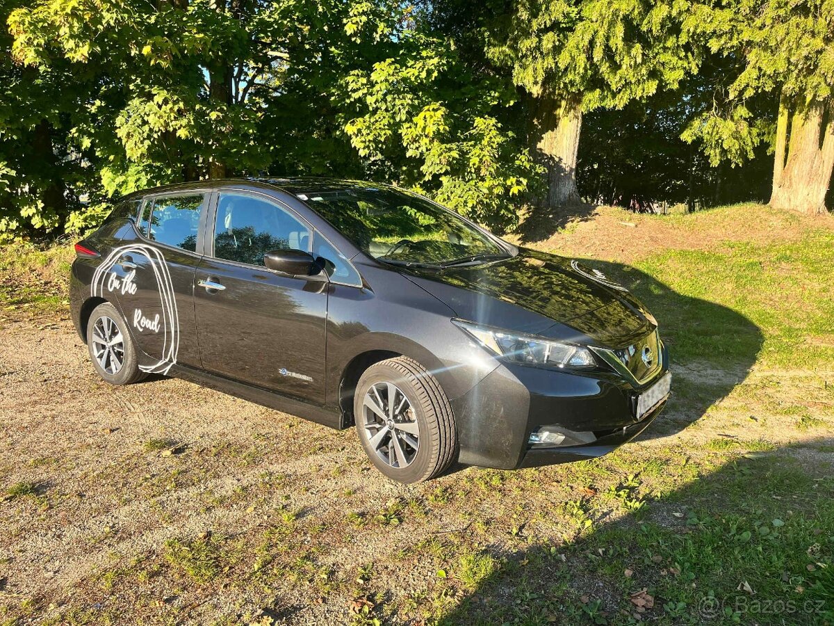 Elektromobil Nissan Leaf 40 kWh, zimní balíček, tep.čerpadlo - 6