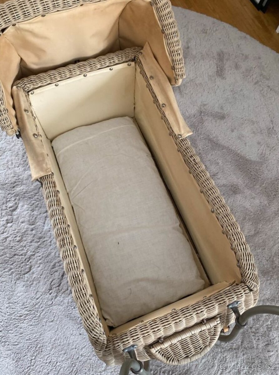 Starý dětský kočárek - 6