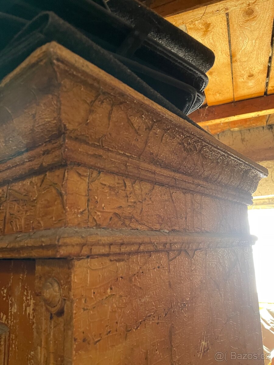 Starožitná skříň - 6