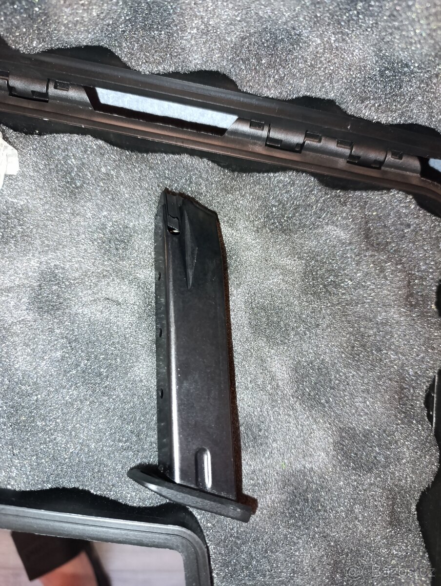 Plynová pistole Glock 17 - 6