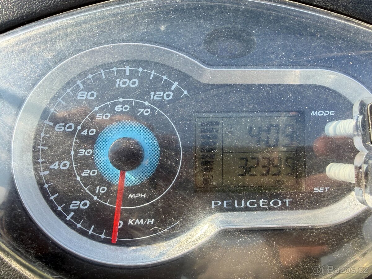 PEUGEOT TWEET 150 - 6