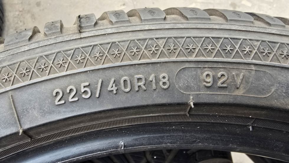 Zimní pneu 225/40/18 Kleber - 6