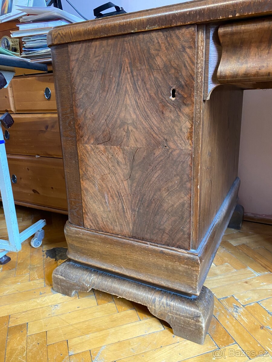 Dřevěný psací stůl - 6