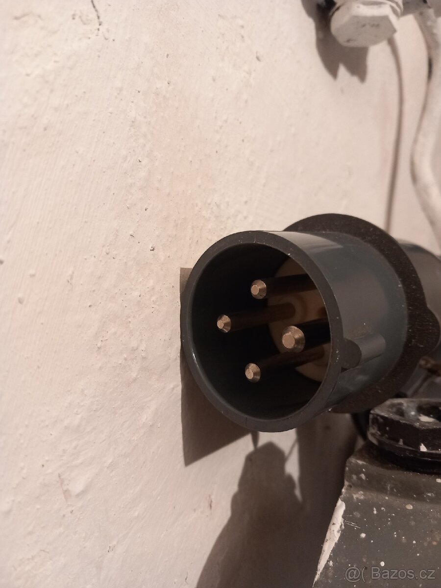 Minerva průmyslový šicí stroj - 6