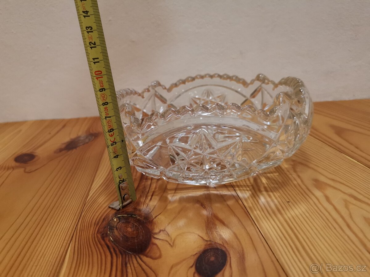 Skleněná mísa s nositkem. - 6