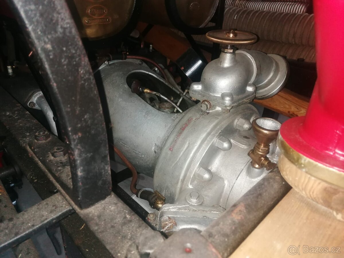 Motorová hasičská stříkačka - 6