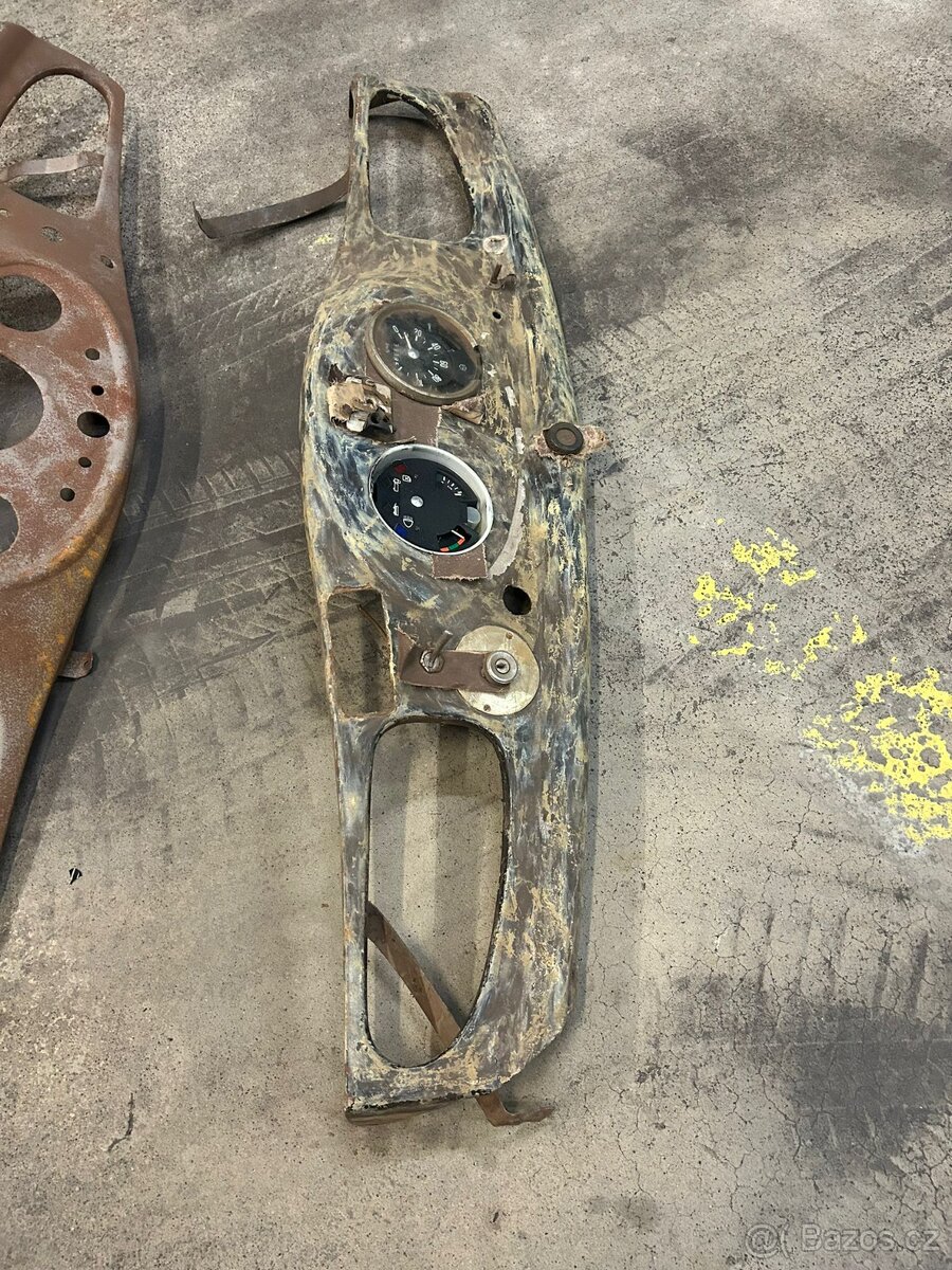 Prístrojové dosky na škoda veterány. - 6