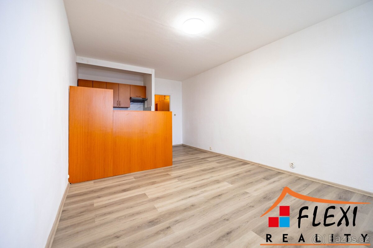 Prodej bytu 1+kk se zasklenou lodžií, dr.vl., 31 m², Orlová - 6