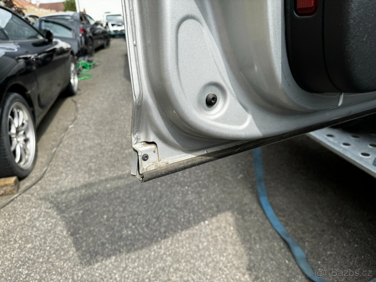 Audi A3 8P Sportback 1,9 TDI 2007 NÁHRADNÍ DÍLY ZÁRUKA - 6