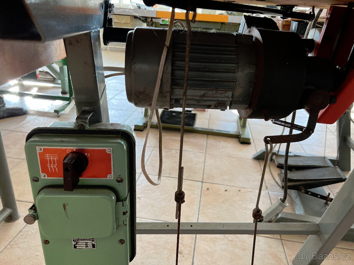 Průmyslový šicí stroj - na šití kůže (koženky) - 6