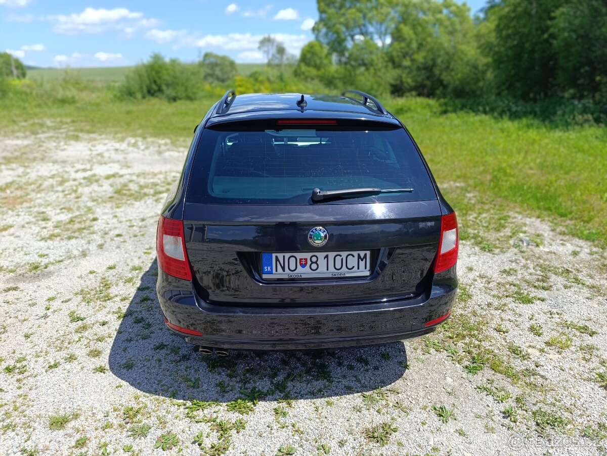 ŠKODA SUPERB COMBI 2.0TDi 4x4 ,, ELEGANCE " - 6