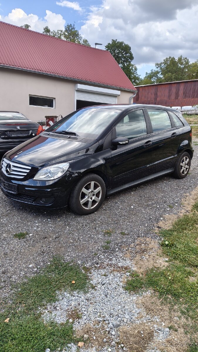 Mercedes-Benz B 150 - 6