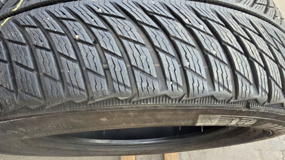 Zimní pneu 235/55/17 Michelin - 6